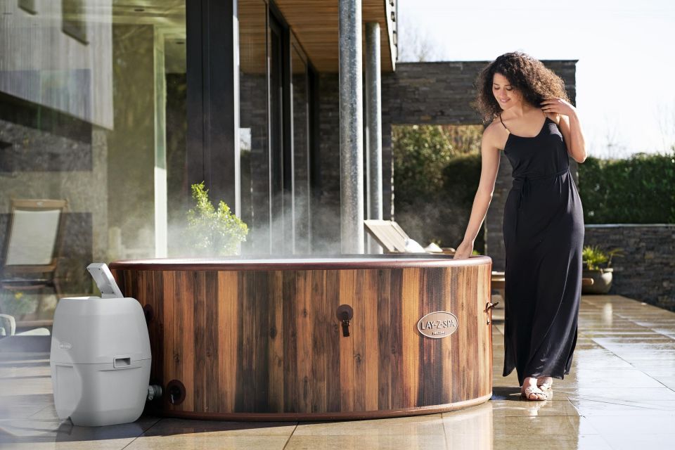 Lay-Z-Spa® 60025 Helsinki Smart AirJet Plus™ Şişme Spa Havuzu, Mobil Uygulama Kontrollü, 5-7 kişilik