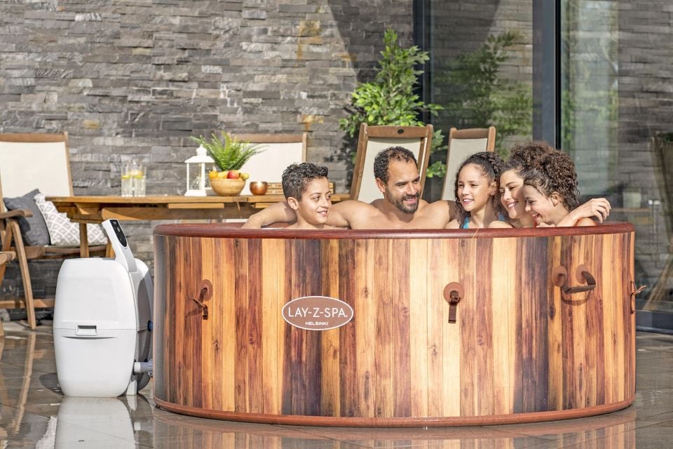 Lay-Z-Spa® 60025 Helsinki Smart AirJet Plus™ Şişme Spa Havuzu, Mobil Uygulama Kontrollü, 5-7 kişilik