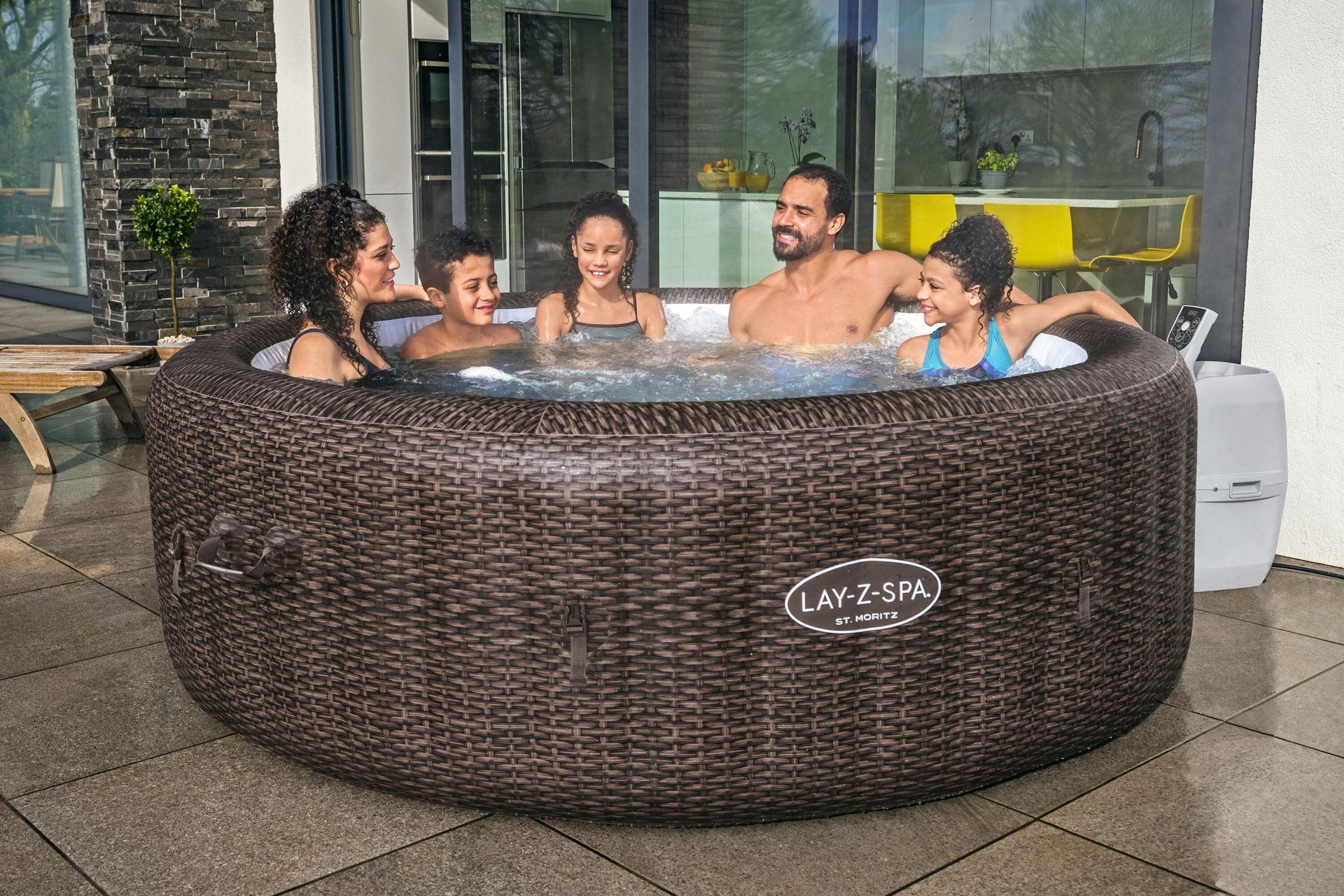 Lay-Z-Spa® 60023 St. Moritz Smart Signature AirJet™ Şişme Spa Havuzu, Mobil Uygulama Kontrollü, 5-7 kişilik