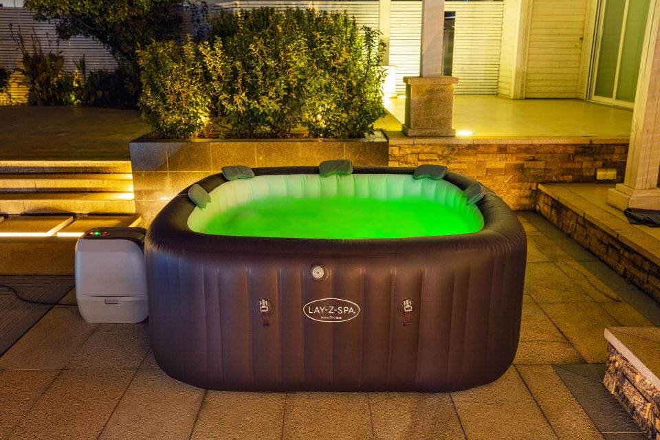 Lay-Z-Spa® 1060033XXX24 Maldives Smart Luxe HydroJet Pro™ Şişme Spa Havuzu, Mobil Uygulama Kontrollü, 5-7 kişilik