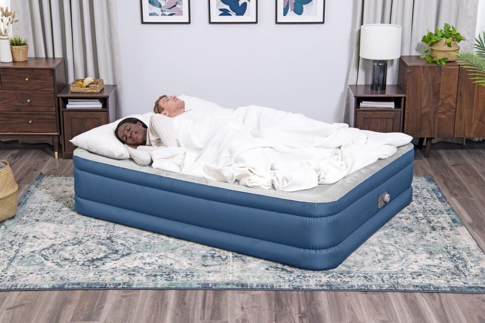 Bestway® 69075 Fortech™ Snugable Top™ Geniş Çift Kişilik Şişme Yatak, Elektrikli Entegre Şişirme Aparatı ve Antimikrobiyal Kaplama 2.03 m x 1.52 m x 46 cm