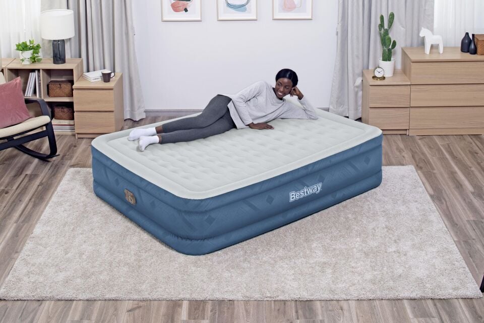 Bestway® 69075 Fortech™ Snugable Top™ Geniş Çift Kişilik Şişme Yatak, Elektrikli Entegre Şişirme Aparatı ve Antimikrobiyal Kaplama 2.03 m x 1.52 m x 46 cm