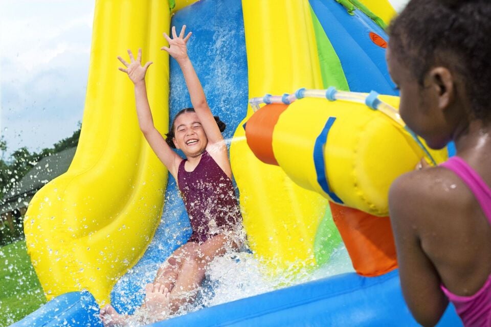 H2OGO! 53478 Mount Splashblast  Çocuklar İçin Mega Şişme Su Parkı 2.67 m