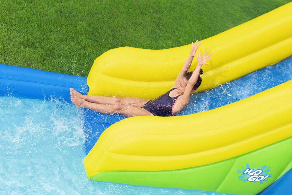 H2OGO! 53478 Mount Splashblast  Çocuklar İçin Mega Şişme Su Parkı 2.67 m