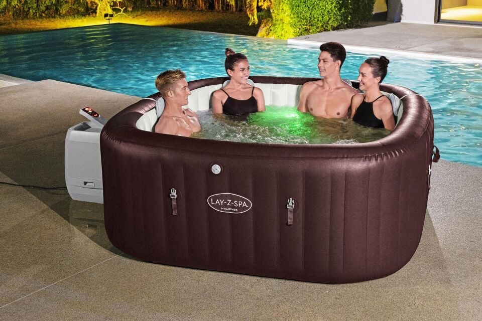 Lay-Z-Spa® 6001U Maldives Smart HydroJet Pro™ Enerji Tasarruflu Şişme Spa Havuzu, Mobil Uygulama Kontrollü, 5-7 kişilik