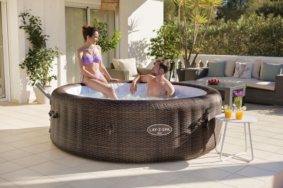 Lay-Z-Spa® Bali Smart AirJet™ 6001P Enerji Tasarruflu Şişme Spa Havuzu, Mobil Uygulama Kontrollü, 5-7 kişilik