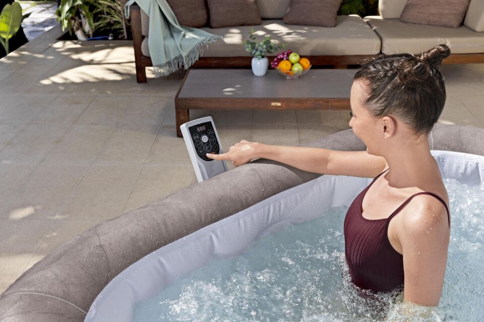 Lay-Z-Spa 6001K Rome Smart AirJet  Enerji Tasarruflu Şişme Spa Havuzu, Mobil Uygulama Kontrollü, 4-6 kişilik