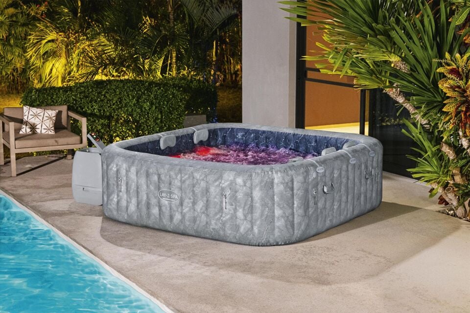 Lay-Z-Spa® 6001Q San Francisco Smart HydroJet Pro™ Enerji Tasarruflu Şişme Spa Havuzu, Mobil Uygulama Kontrollü, 5-7 kişilik