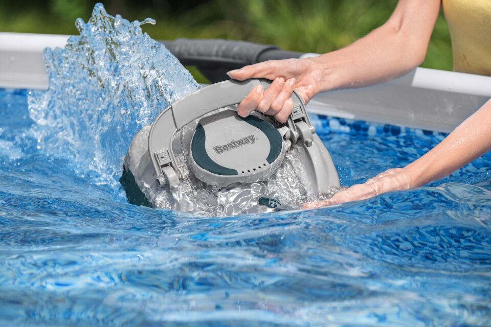 Bestway 58960 AquaTronix G150 Havuz Temizleme Robotu
