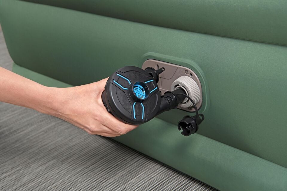 Bestway 69646® ToughLite™ TPU Geniş Çift Kişilik Şişme Yatak, Elektrikli Entegre Şişirme Aparatı 2.03 m x 1.52 m x 46 cm