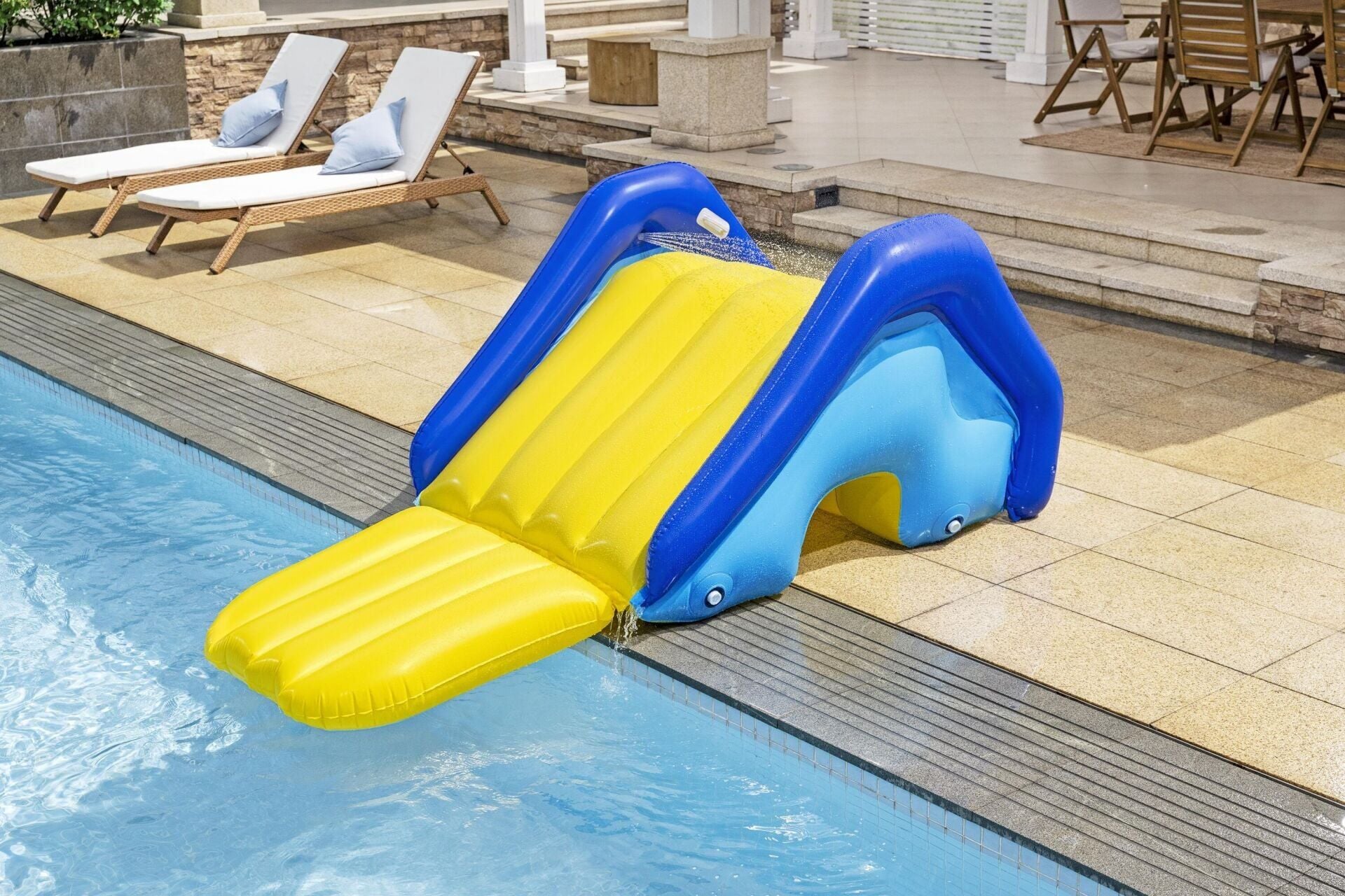 Bestway 52453 Geniş Şişme Havuz Kaydırağı 2.47m x 1.24m x 1.00m