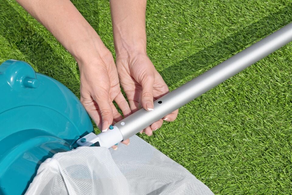 Bestway 58657 Flowclear AquaSuction Yaprak Toplayıcı Havuz Vakum Süpürge