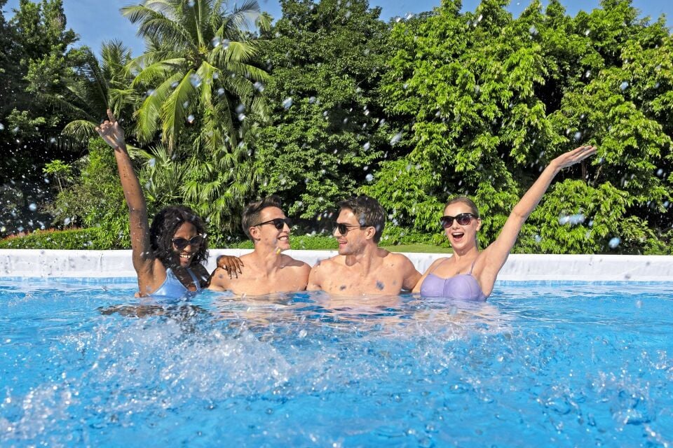 Bestway® 56474 Power Steel™ Prefabrik Yer Üstü Havuz Seti 7,32 m x 3,66 m x 1,32 m