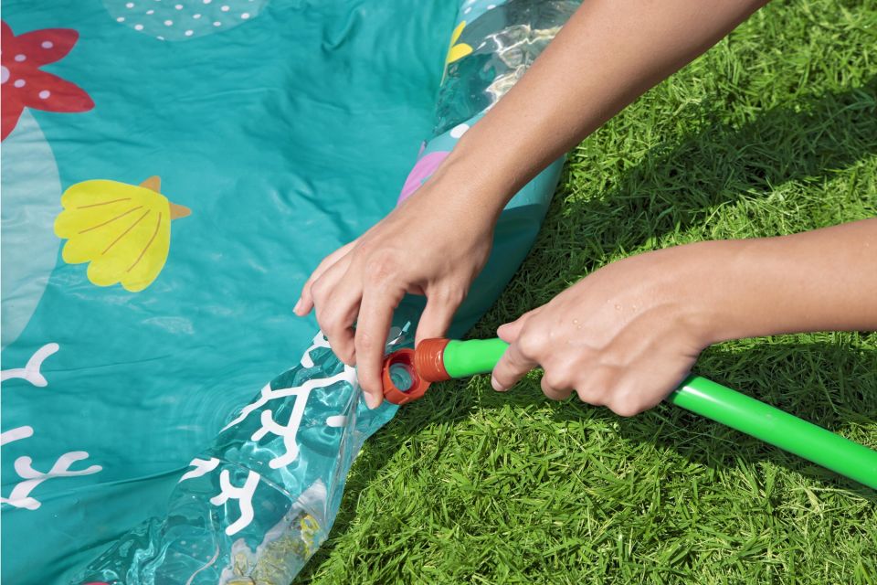 Bestway® 52487 Underwater Utopia™ Su Altı Resimli Fıskiyeli Oyun Minderi